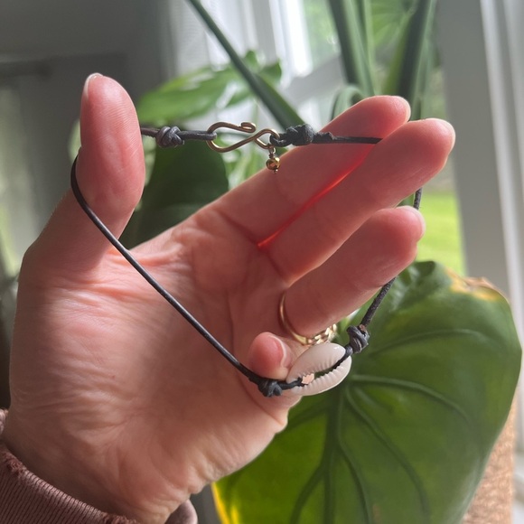 Navy Leather Cowrie Shell Anklet - Picture 2 of 2